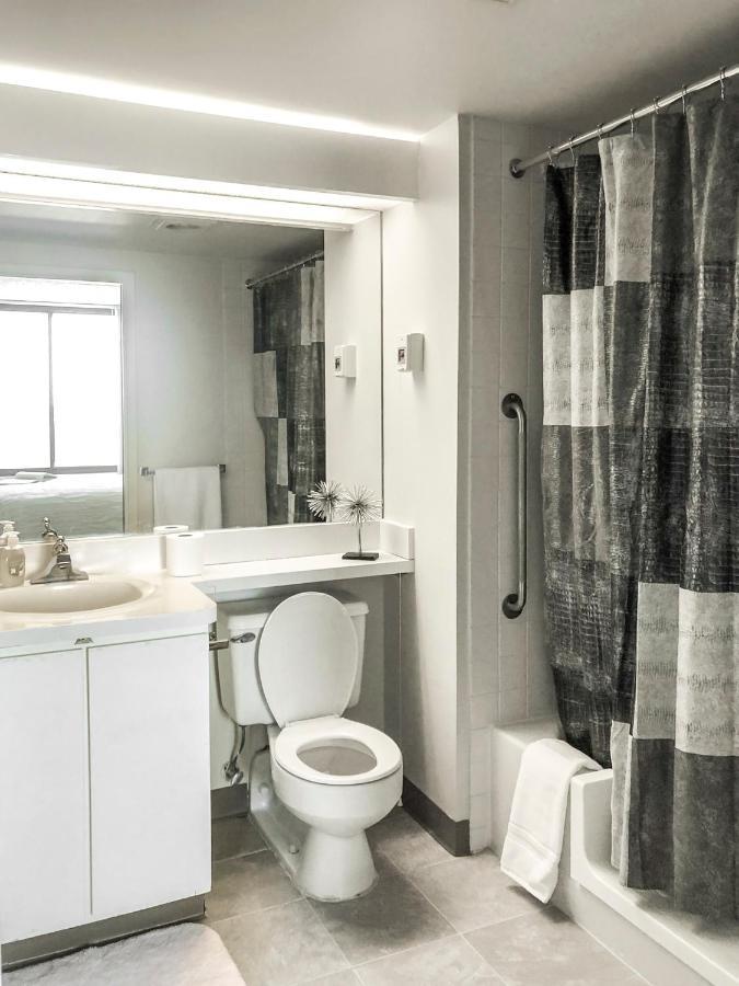 Short Term Rentals At The Park At Trowbridge Senior Community Southfield Exteriér fotografie