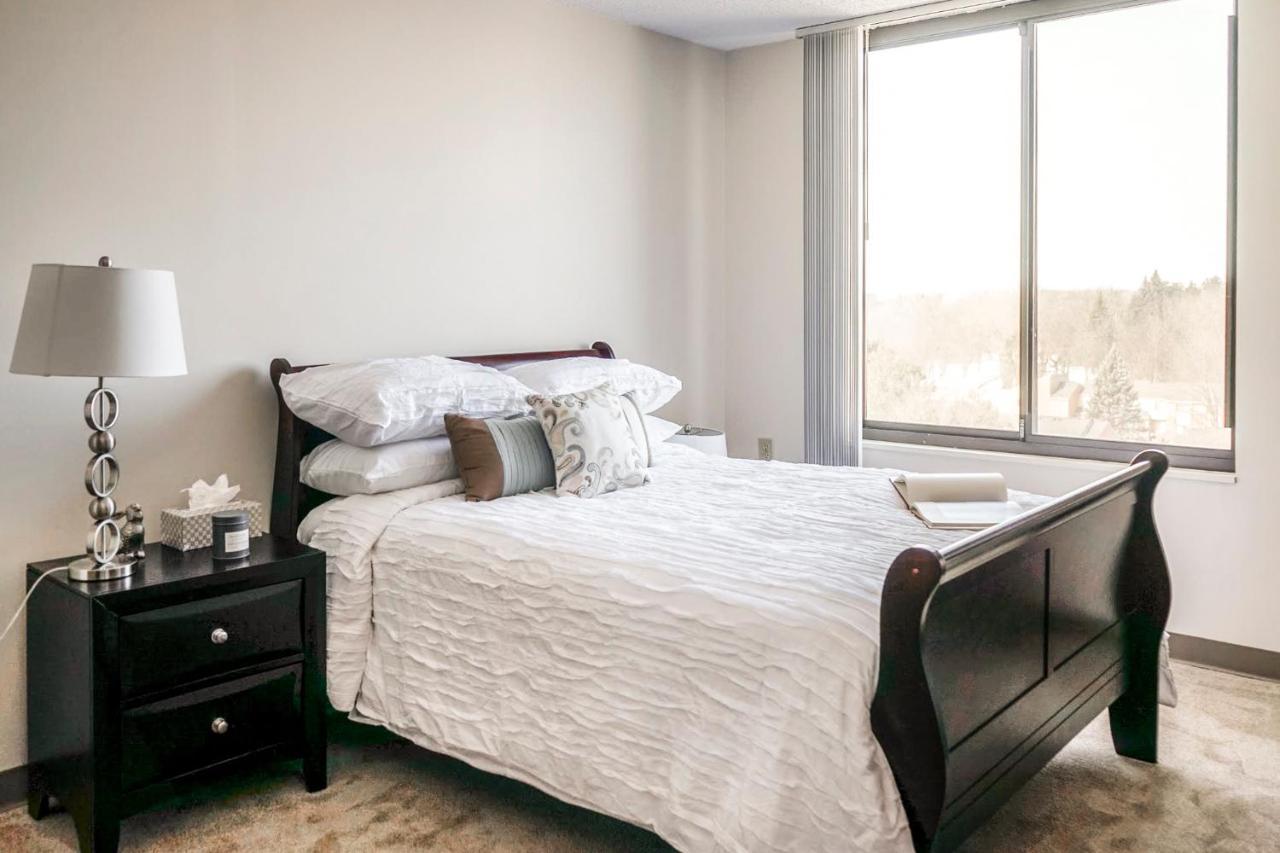 Short Term Rentals At The Park At Trowbridge Senior Community Southfield Exteriér fotografie