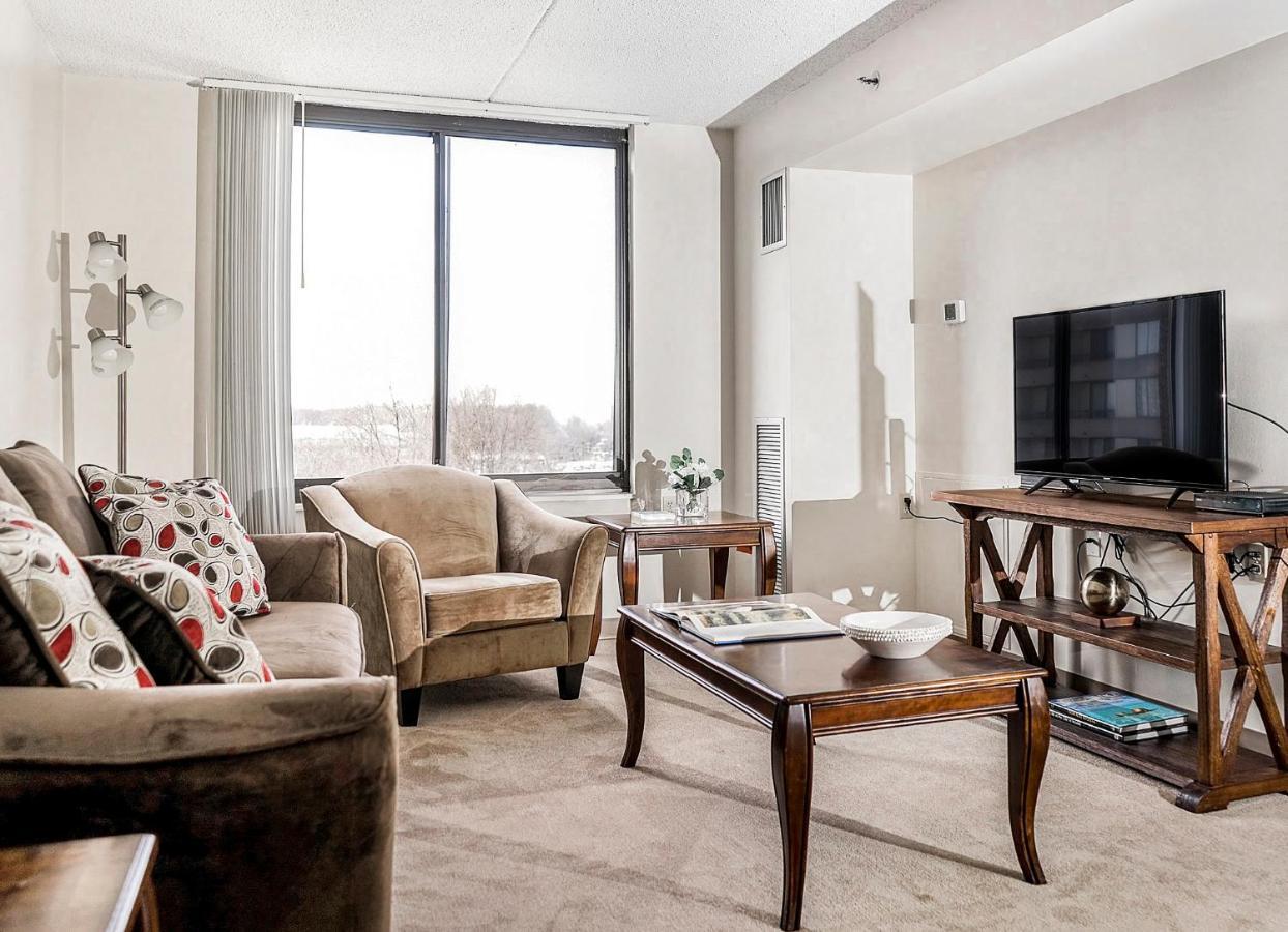 Short Term Rentals At The Park At Trowbridge Senior Community Southfield Exteriér fotografie
