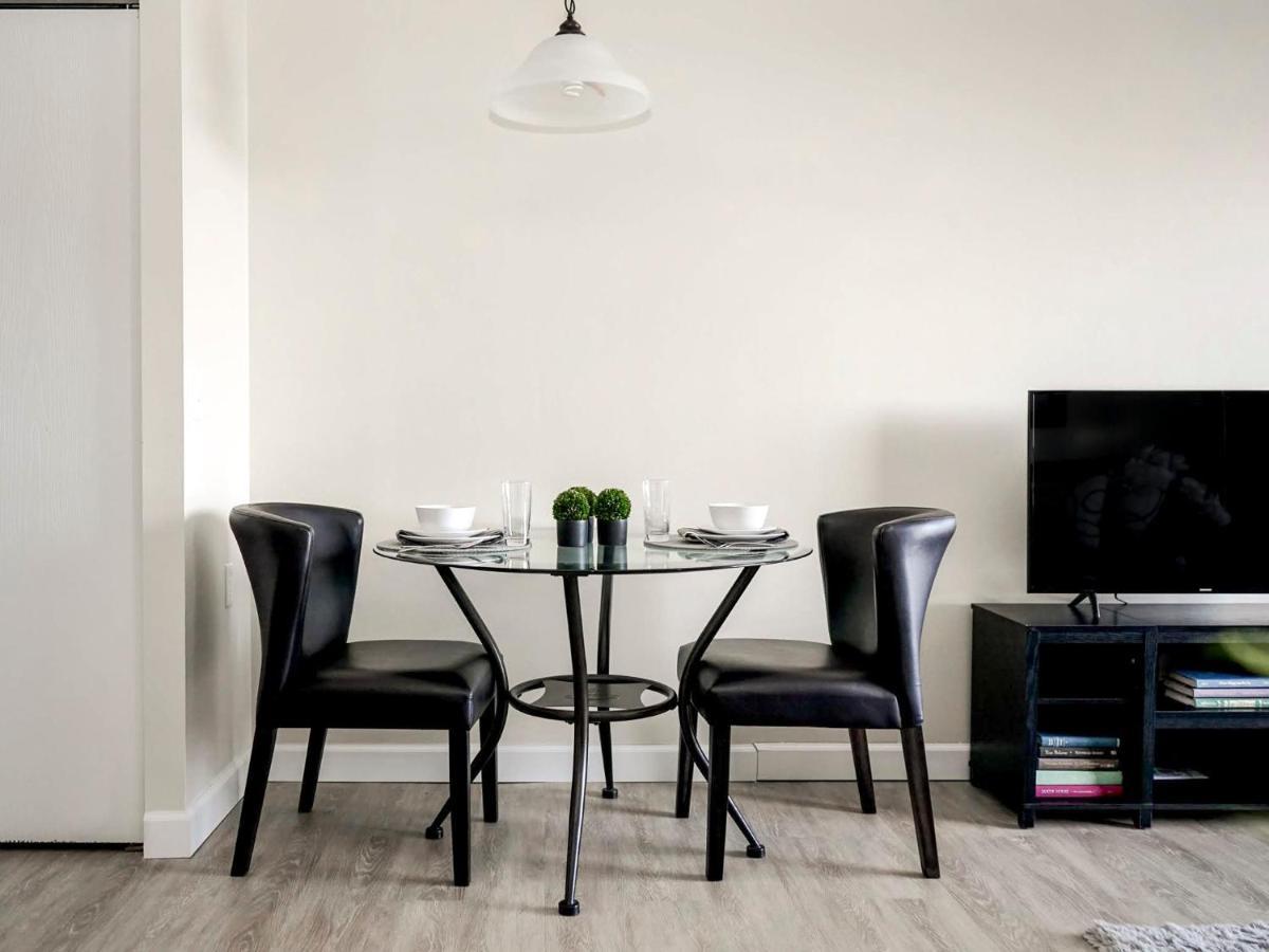 Short Term Rentals At The Park At Trowbridge Senior Community Southfield Exteriér fotografie
