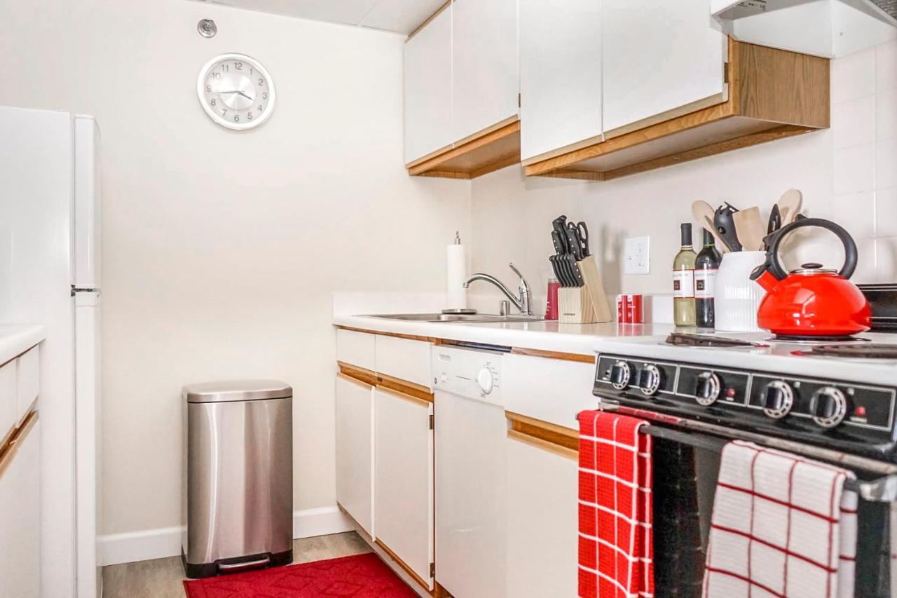 Short Term Rentals At The Park At Trowbridge Senior Community Southfield Exteriér fotografie