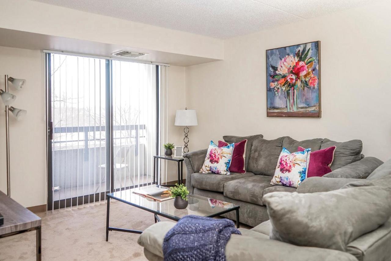 Short Term Rentals At The Park At Trowbridge Senior Community Southfield Exteriér fotografie