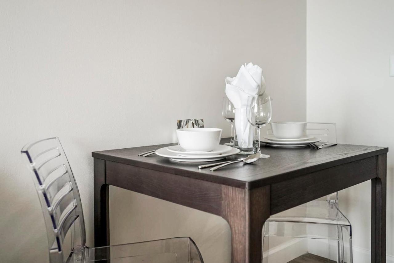 Short Term Rentals At The Park At Trowbridge Senior Community Southfield Exteriér fotografie