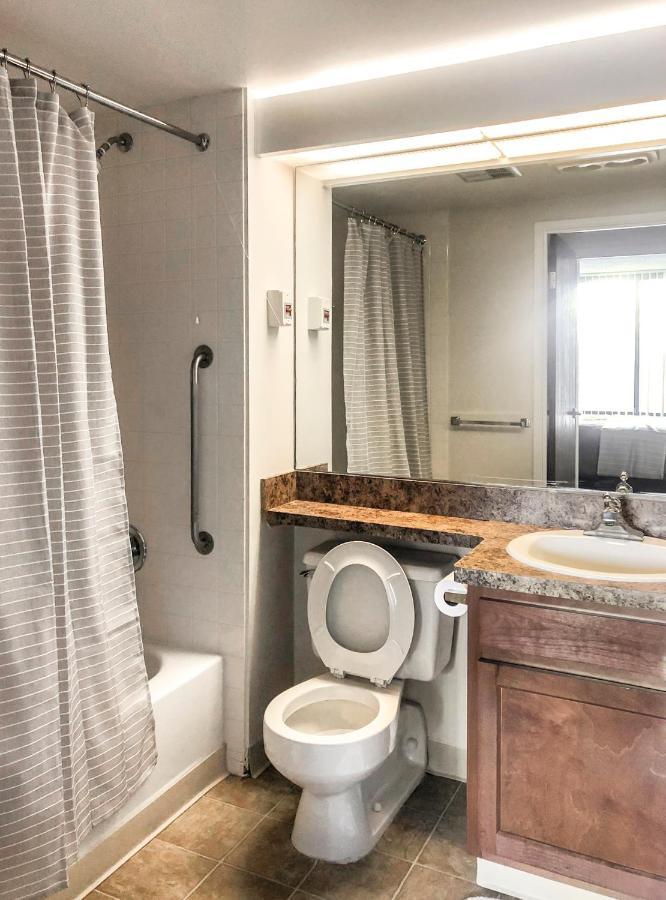 Short Term Rentals At The Park At Trowbridge Senior Community Southfield Exteriér fotografie