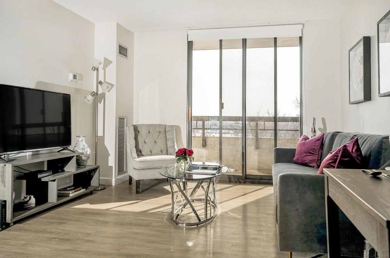Short Term Rentals At The Park At Trowbridge Senior Community Southfield Exteriér fotografie