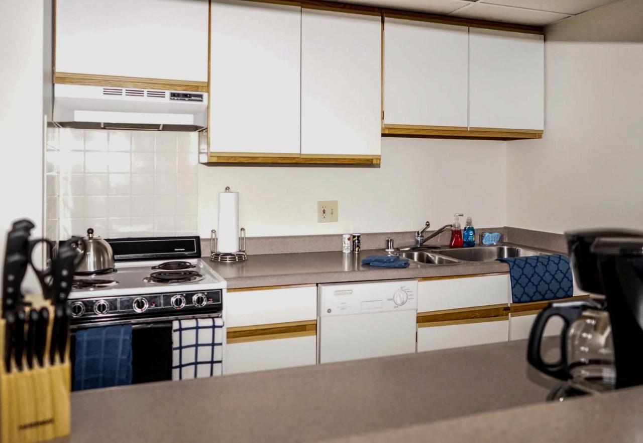 Short Term Rentals At The Park At Trowbridge Senior Community Southfield Exteriér fotografie