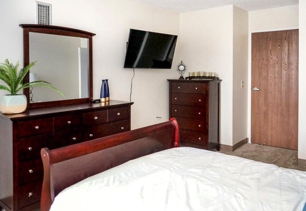 Short Term Rentals At The Park At Trowbridge Senior Community Southfield Exteriér fotografie